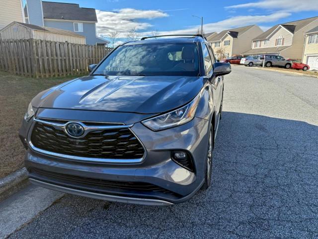 Toyota Highlander Hybrid Platinum Image 2