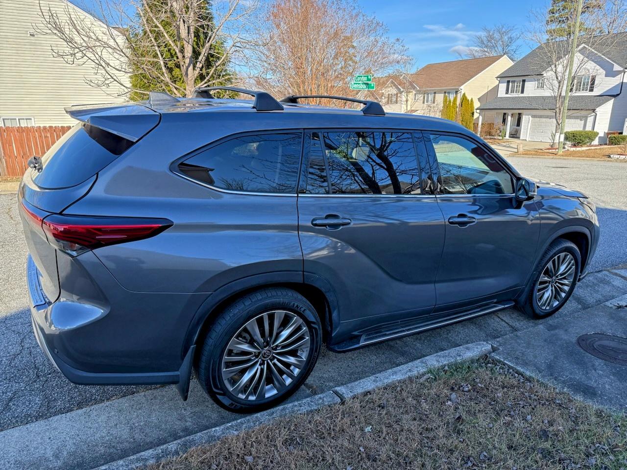 Toyota Highlander Hybrid Platinum Image 8