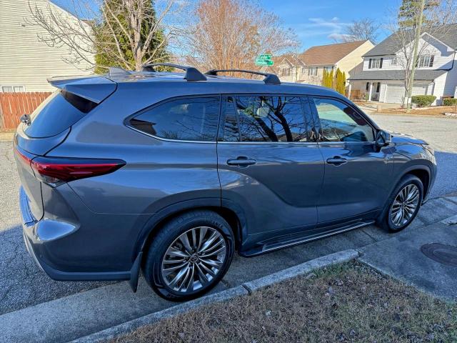 Toyota Highlander Hybrid Platinum Image 8
