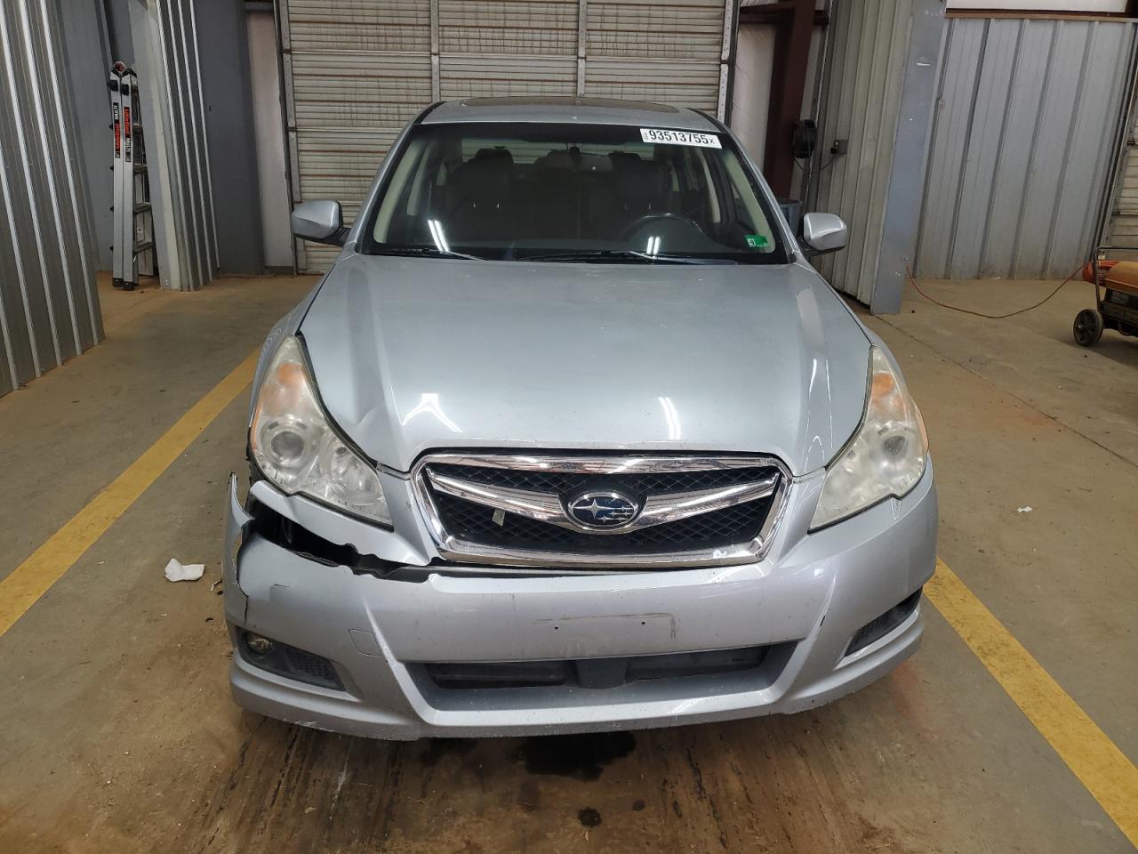 Subaru Legacy 2.5i Limited Image 3