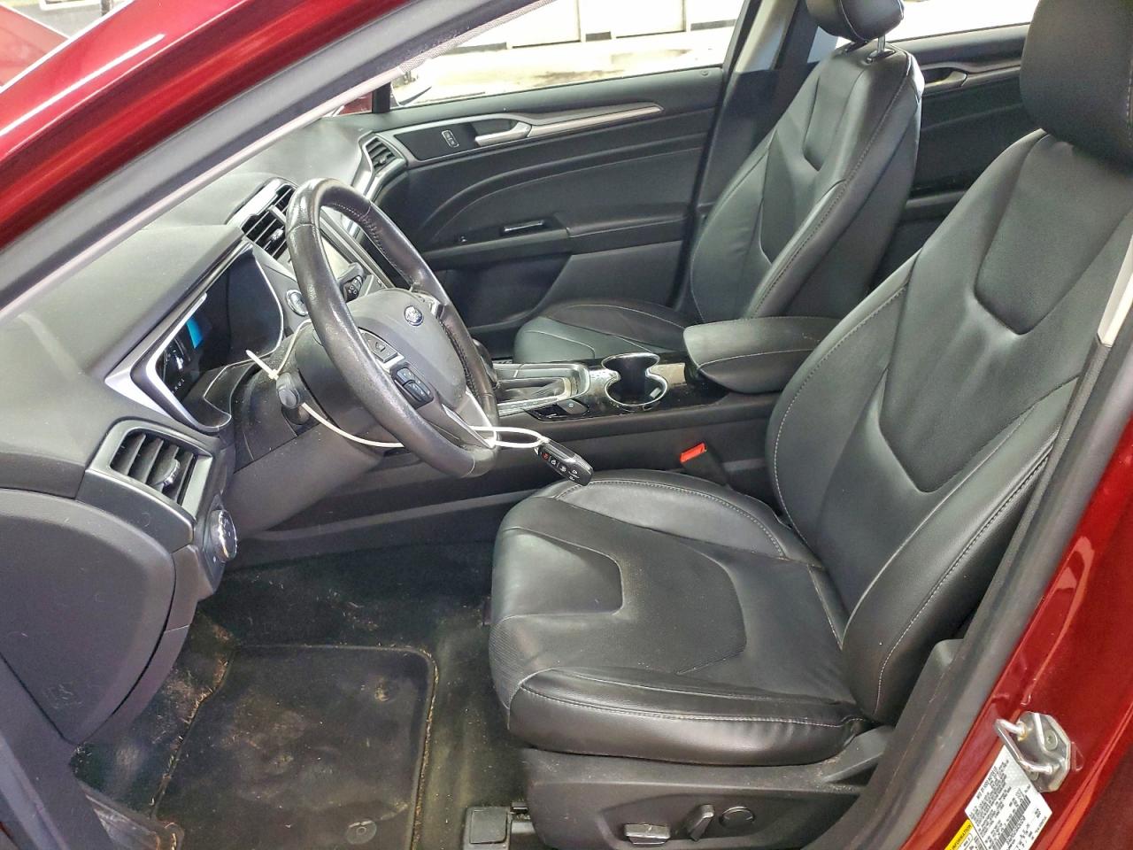 Ford Fusion Titanium Phev Image 2