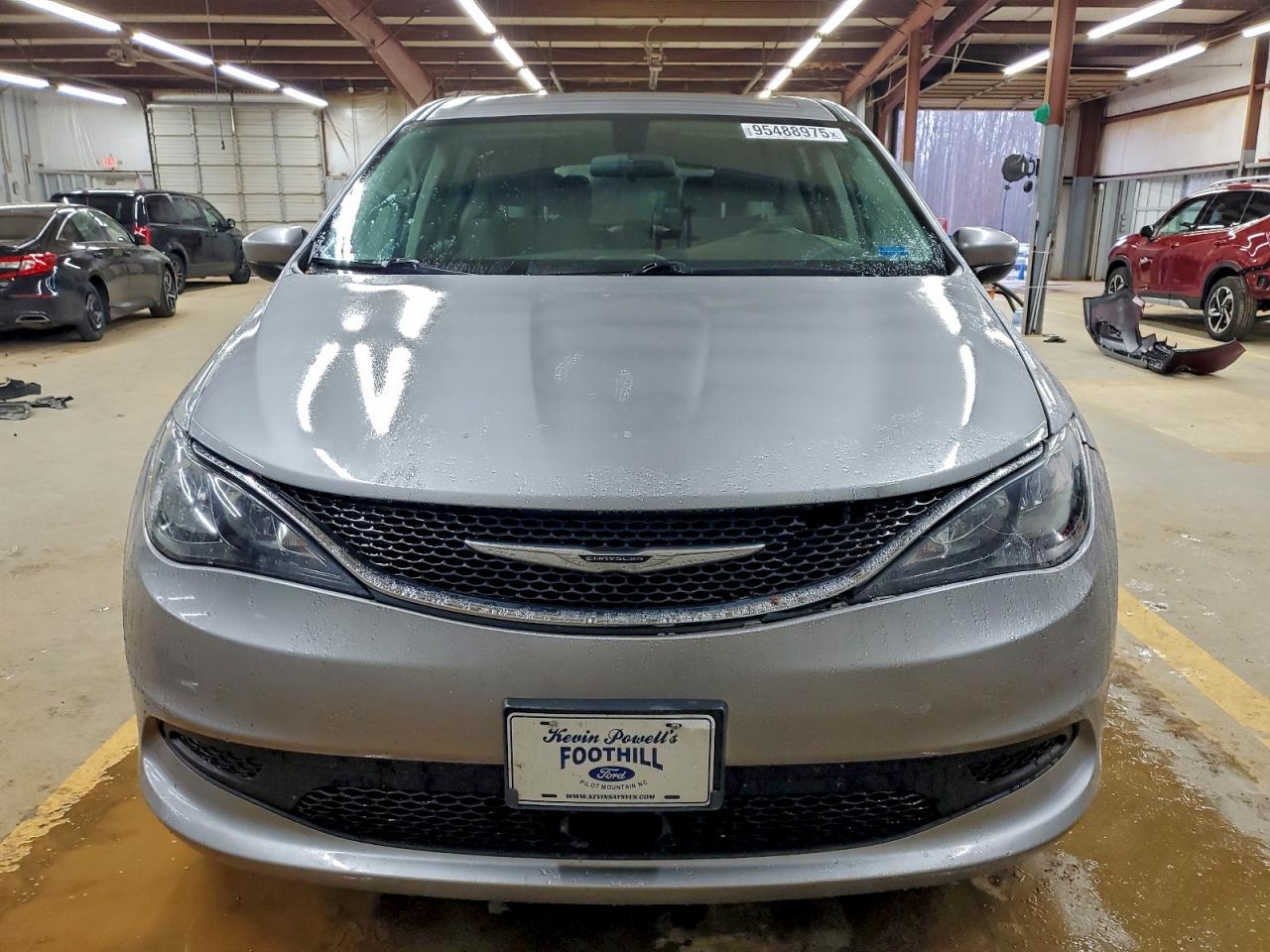 Chrysler Minivan Lx Image 8