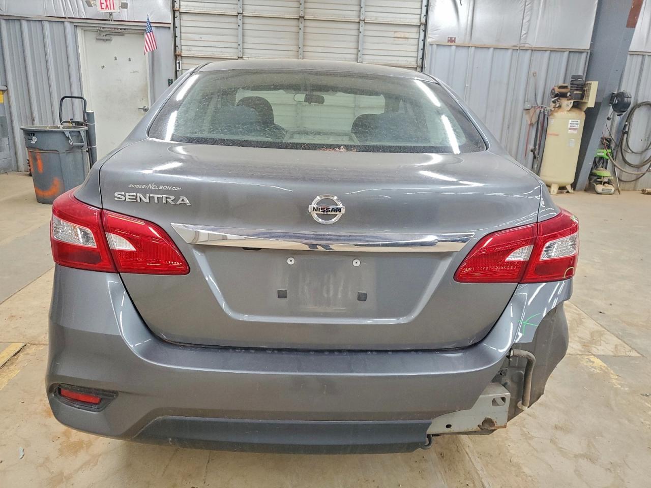 Nissan Sentra S Image 10