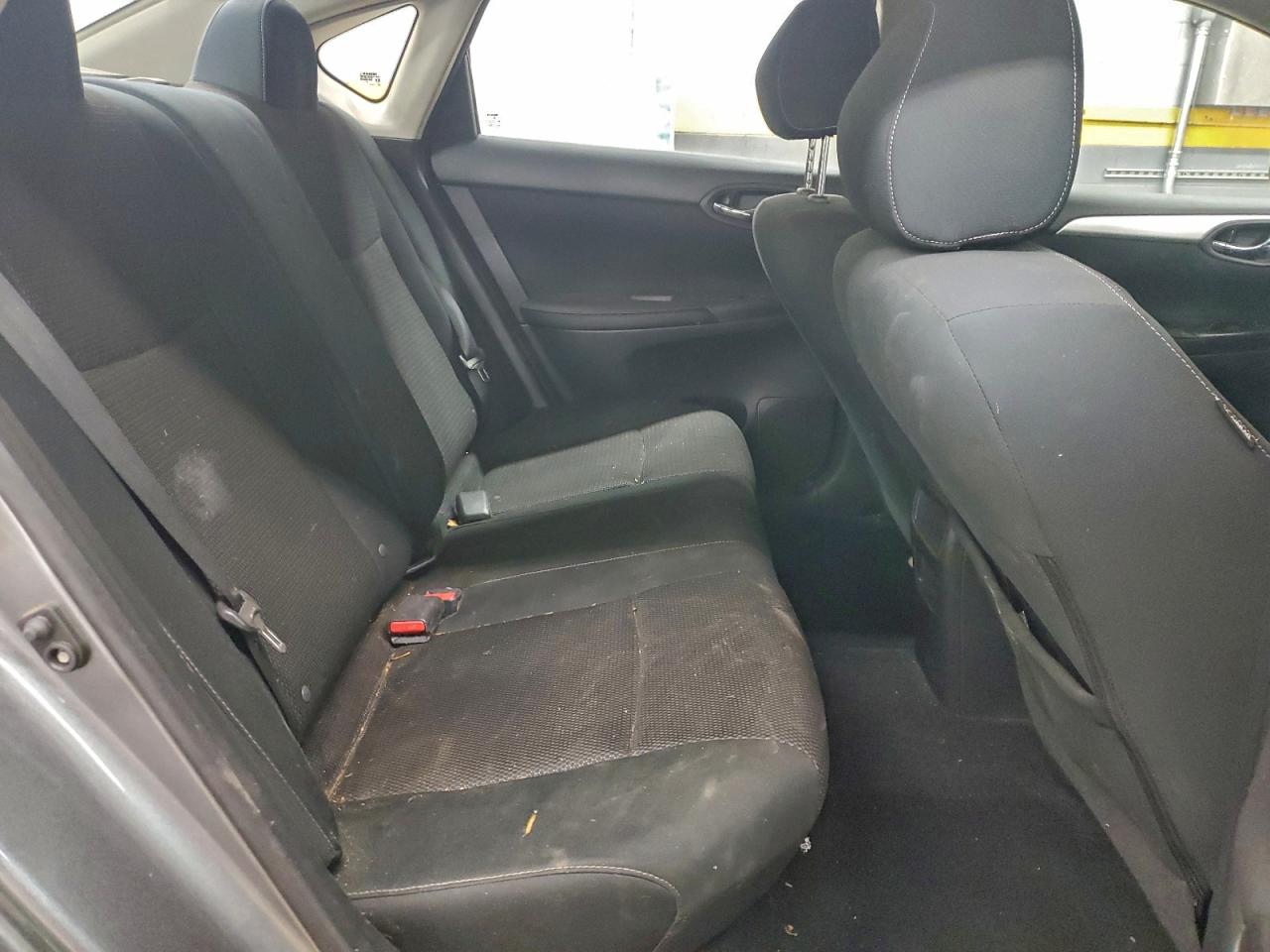 Nissan Sentra S Image 6