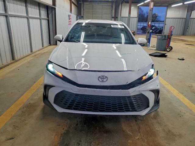 Toyota Camry Xse Image 2