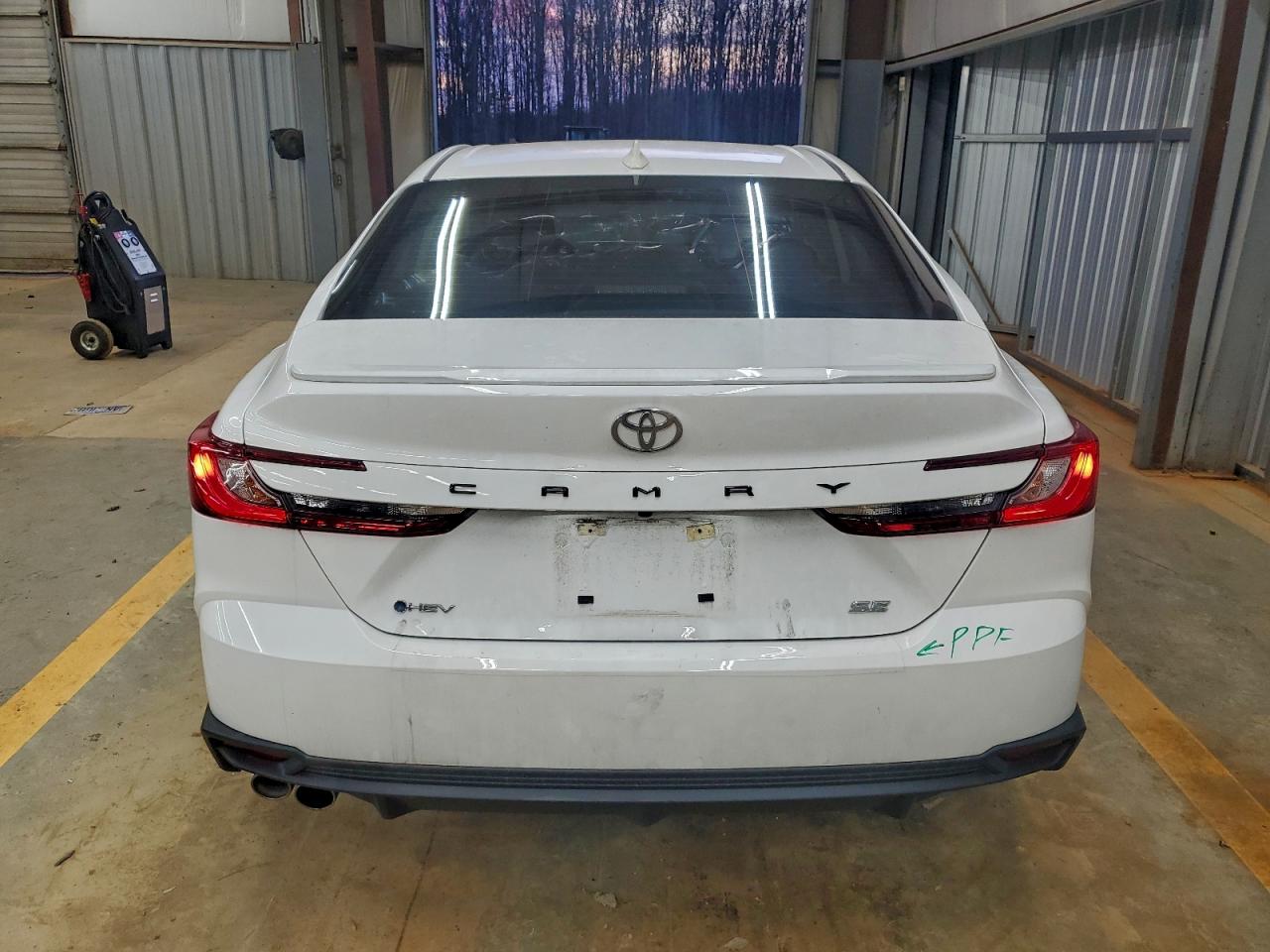 Toyota Camry Xse Image 4