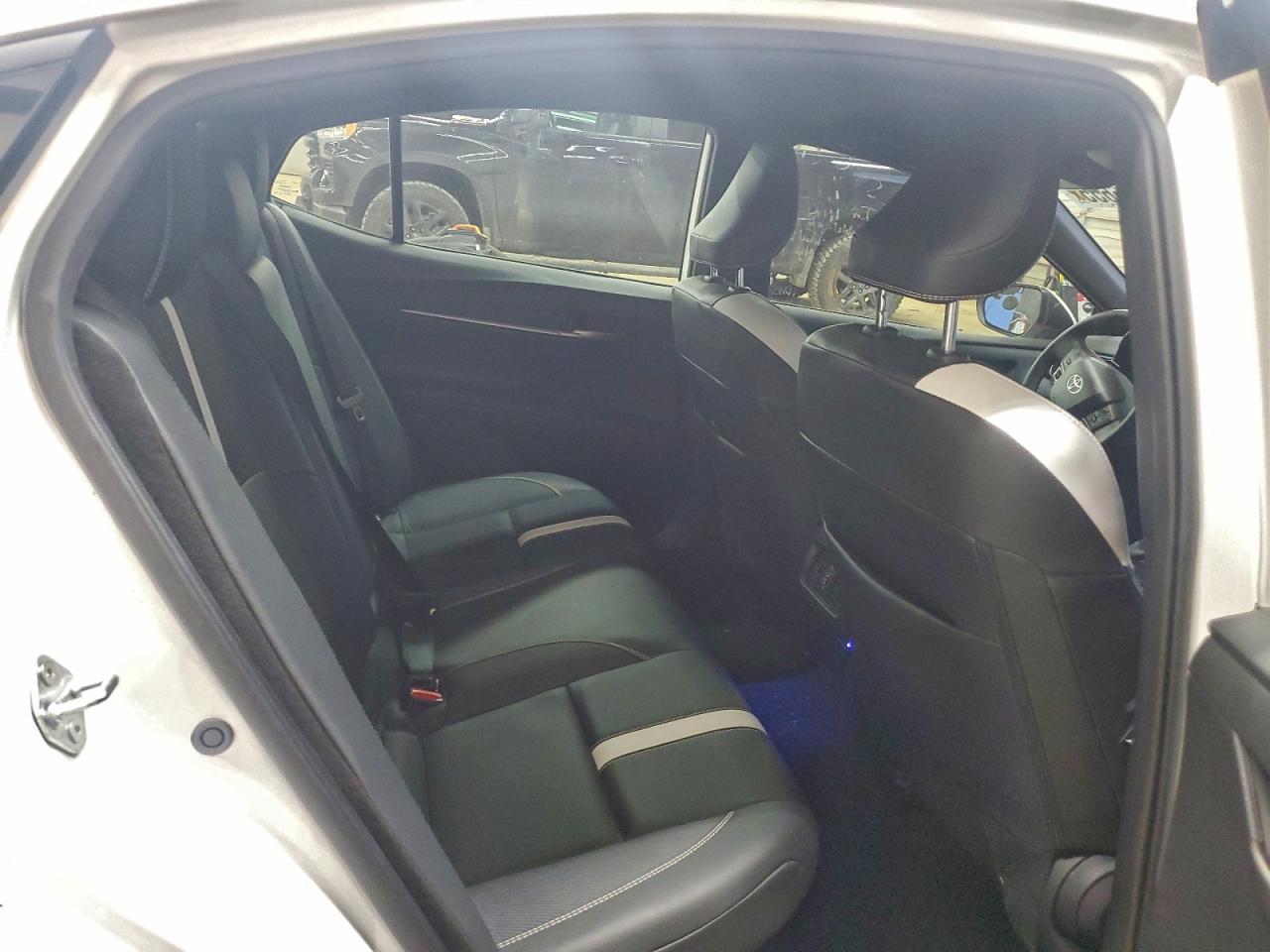 Toyota Camry Xse Image 9