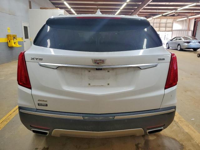 Cadillac XT5 Platinum Image 3