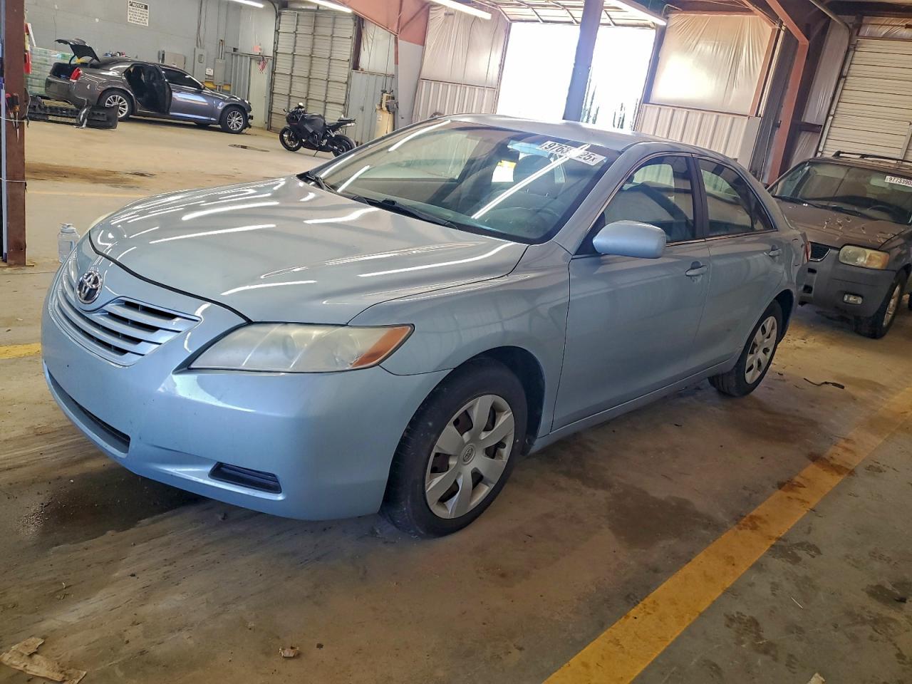 Toyota Camry Ce Image 1