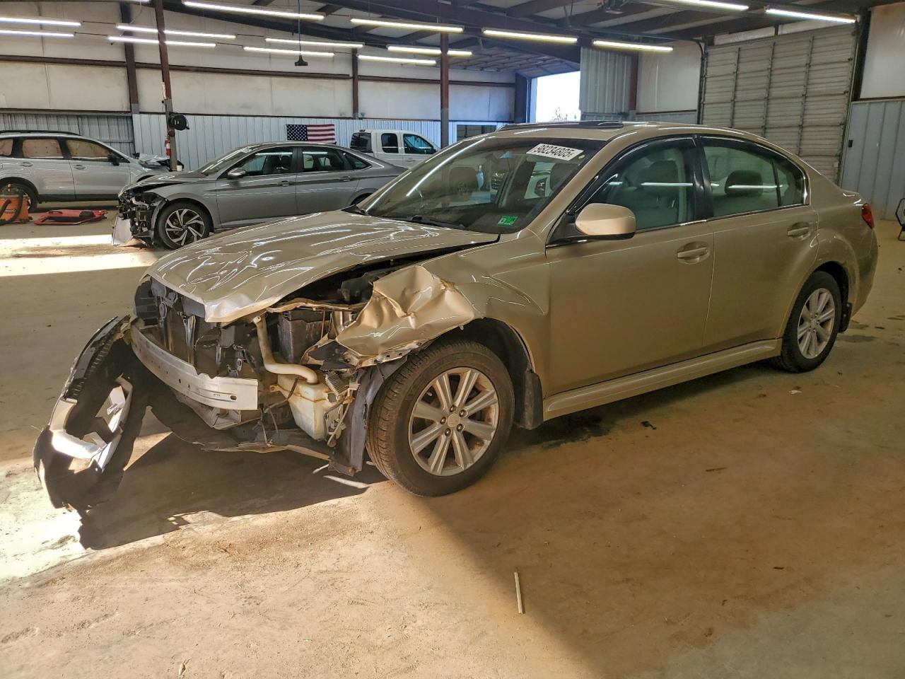 Subaru Legacy 2.5i Premium Image 1