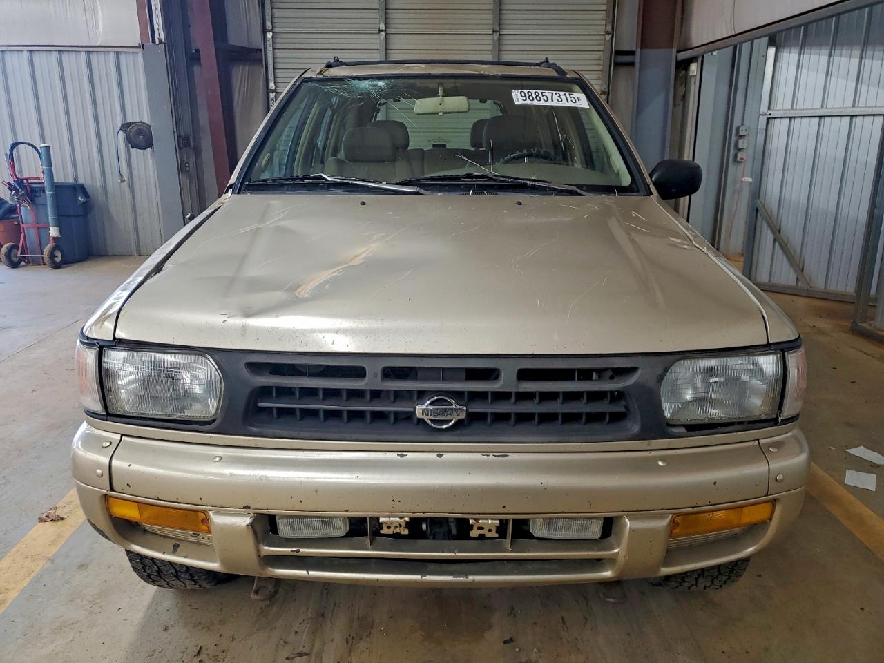 Nissan Pathfinder Xe Image 13