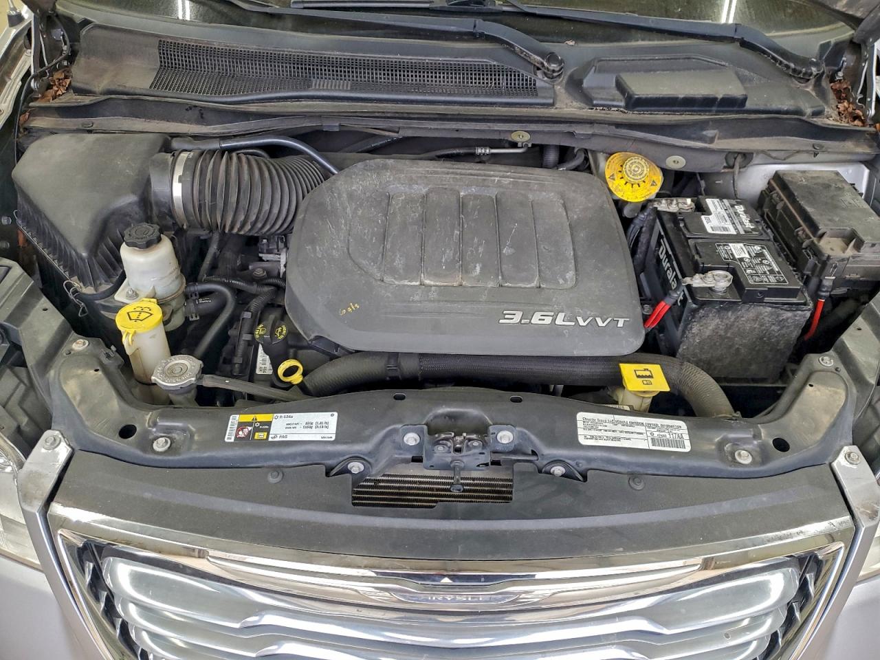 Chrysler Minivan Touring Image 13