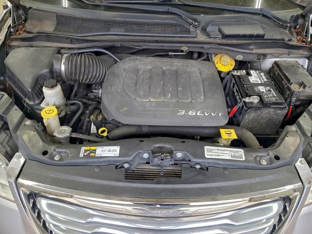 Chrysler Minivan Touring Image 13