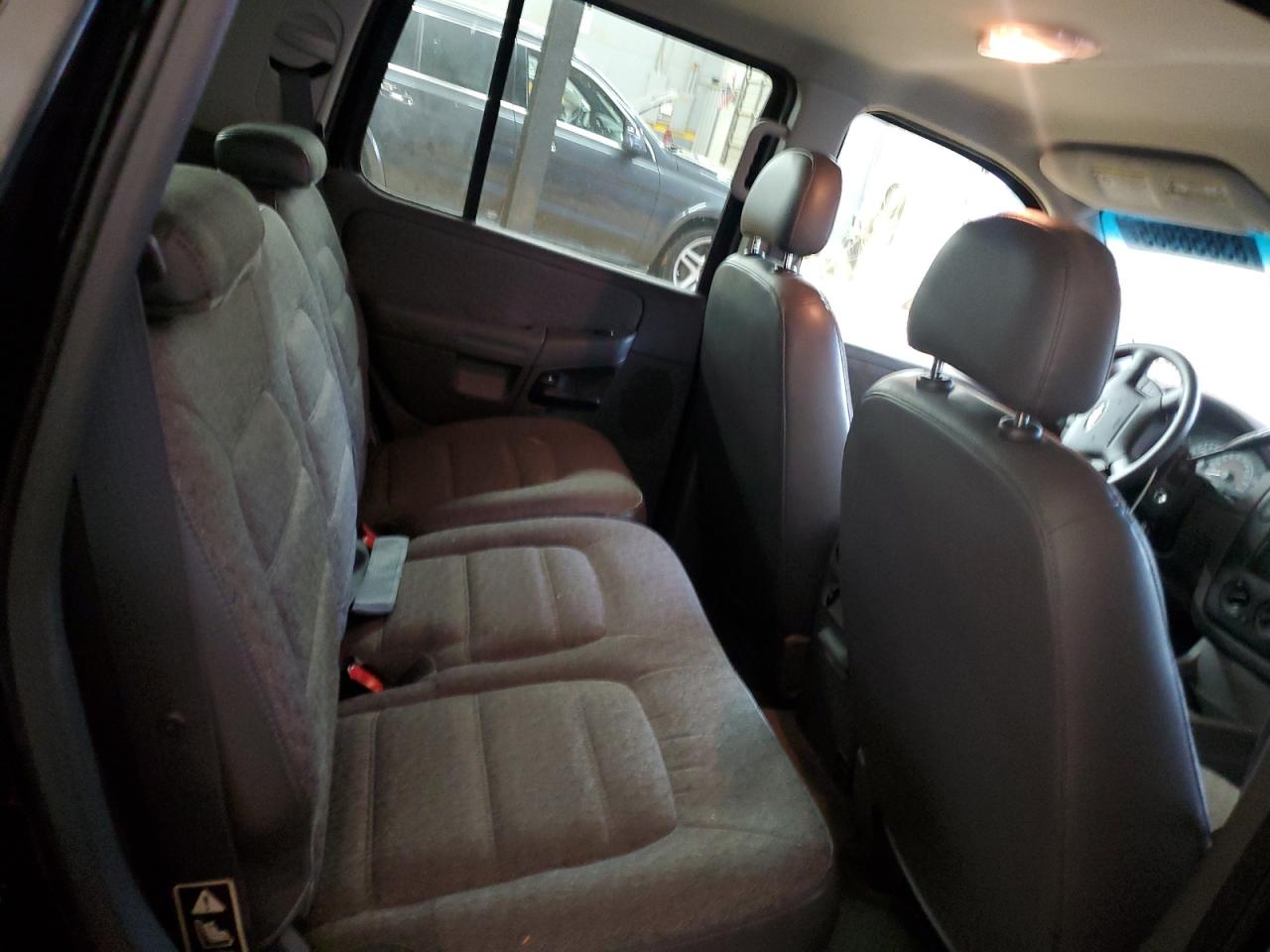 Ford Explorer Xls Image 5