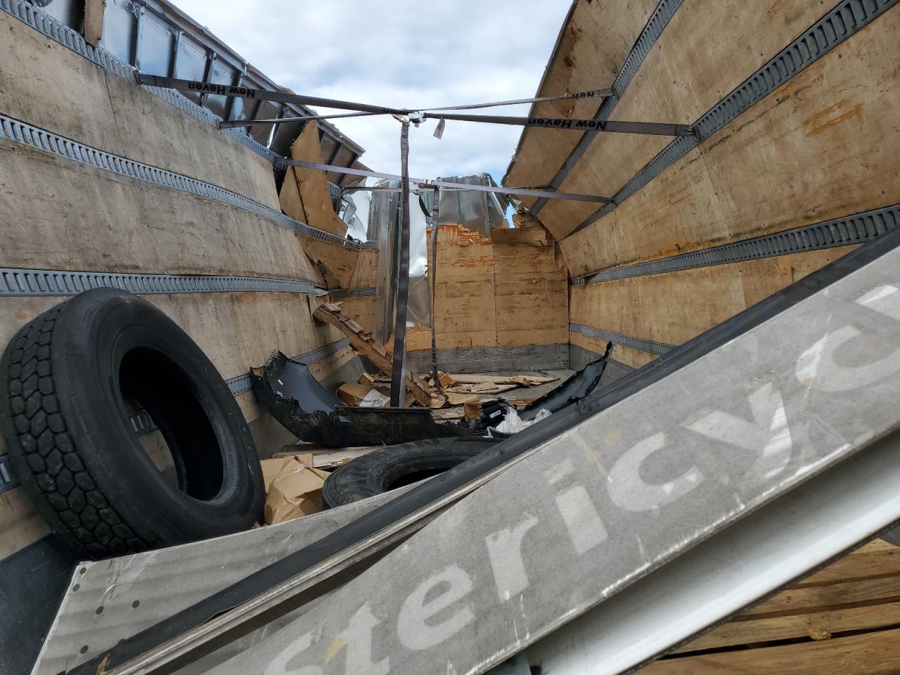 Freightliner M2 106 Medium Duty 106 Medium Duty Image 11