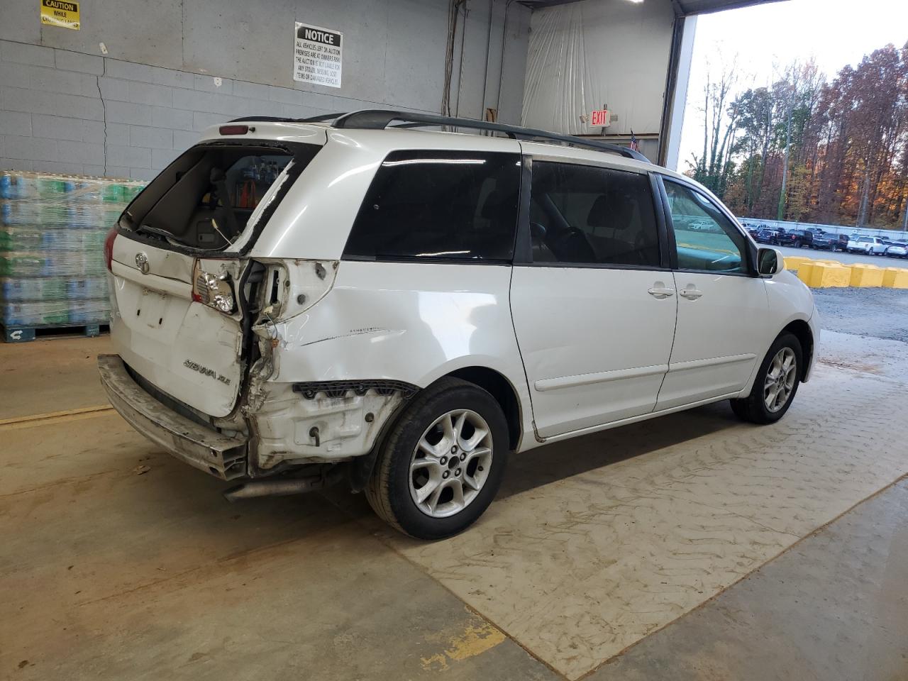 Toyota Sienna Xle Image 6