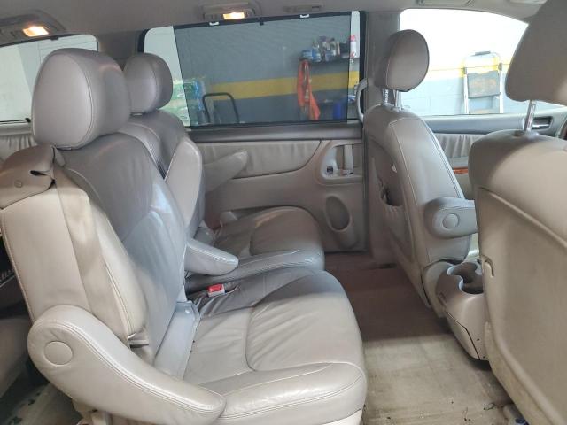 Toyota Sienna Xle Image 2