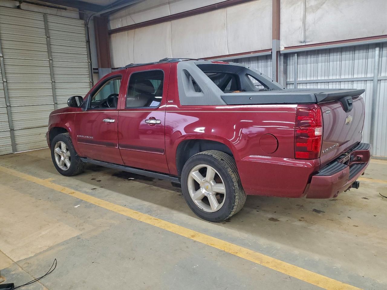 Chevrolet Avalanche C1500 Image 5