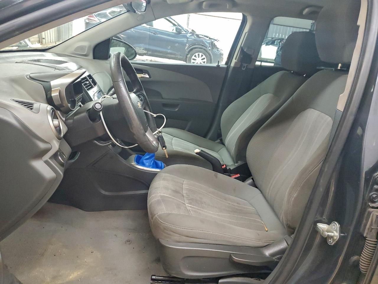 Chevrolet Sonic Lt Image 7