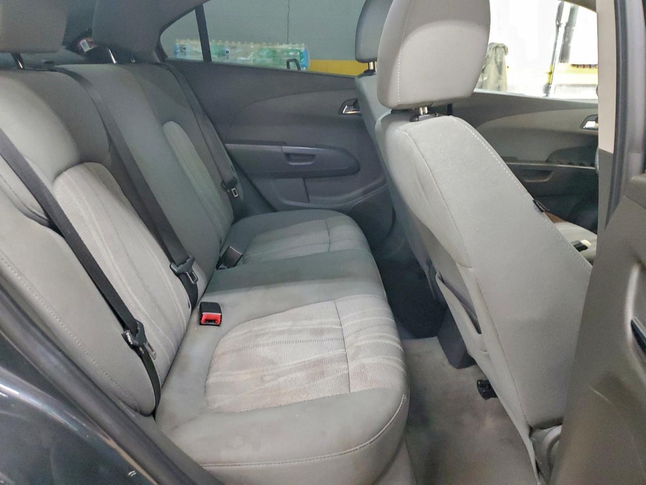 Chevrolet Sonic Lt Image 9