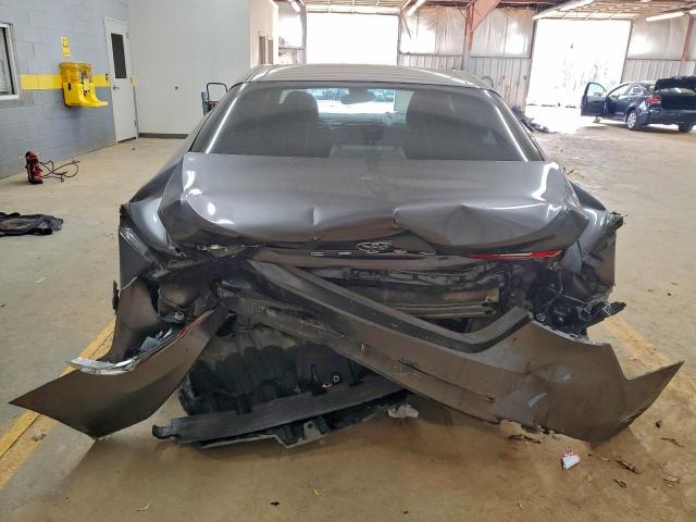 Toyota Camry L Image 4