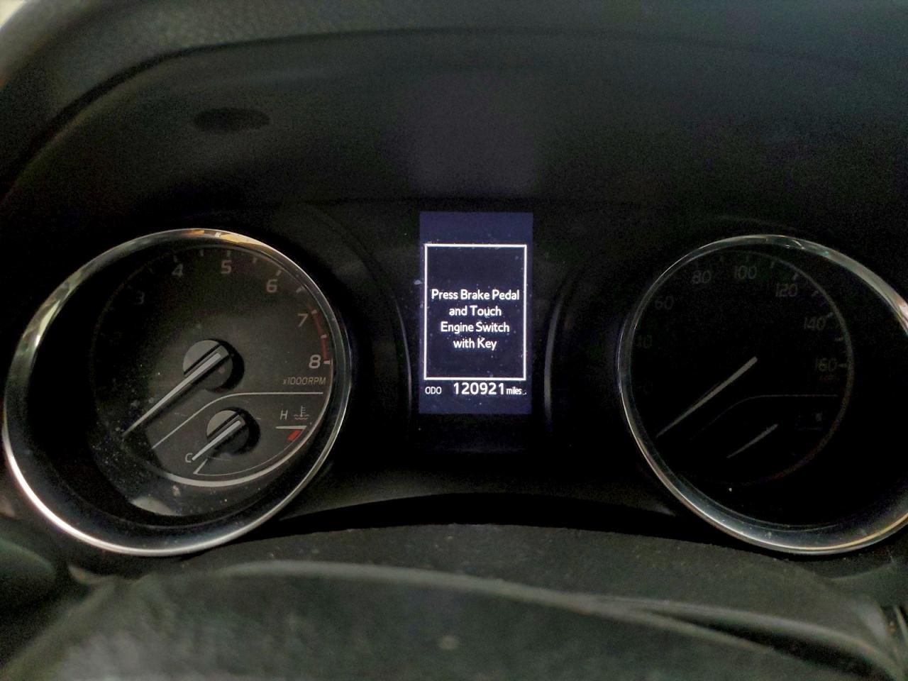 Toyota Camry L Image 8