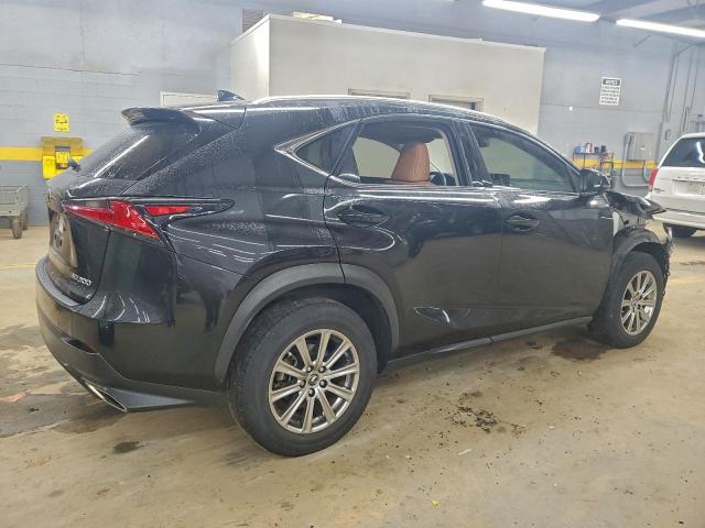 Lexus NX 300 Image 5